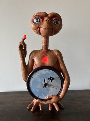 Bradford Exchange Limited Edition E.T. The Extra-Terrestrial Motion Clock Figure