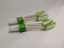 LOT OF 2 - MICROFIBER CAR VENT CLEANING BRUSH {WHSE2.28B}