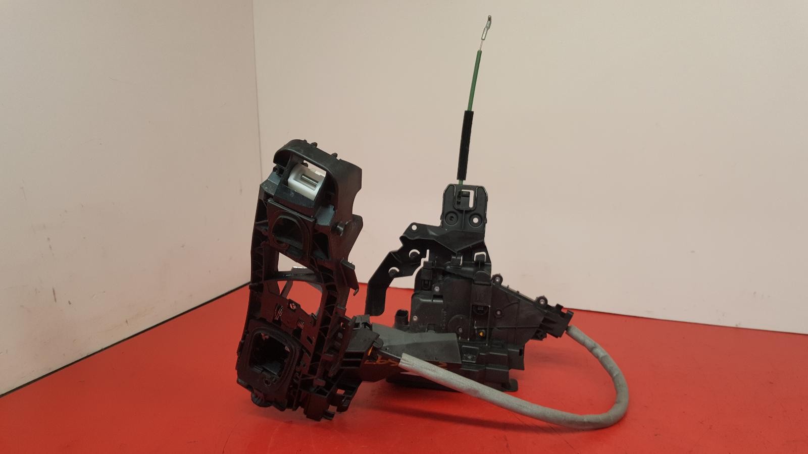 MERCEDES BENZ 205 SERIES 2015 FRONT RIGHT DOOR LOCK CATCH ACTUATOR SOLENOID