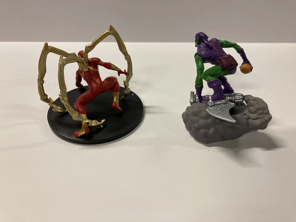 Disney Store Marvel Comic ULTIMATE SPIDER MAN 4" y Duende Verde 4"" ¡Figuras! Foto 4 de 4