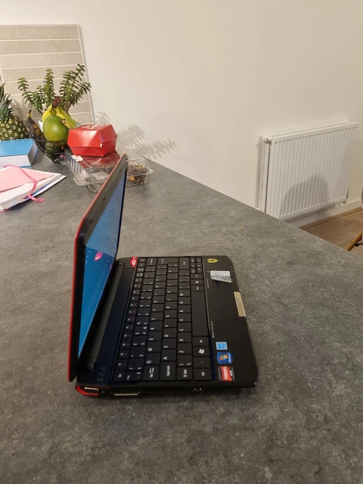 Acer Ferrari One 200 Laptop, 3GB RAM + 256SSD + 10 + FAST UK🇬🇧 POST - Image 2 of 4
