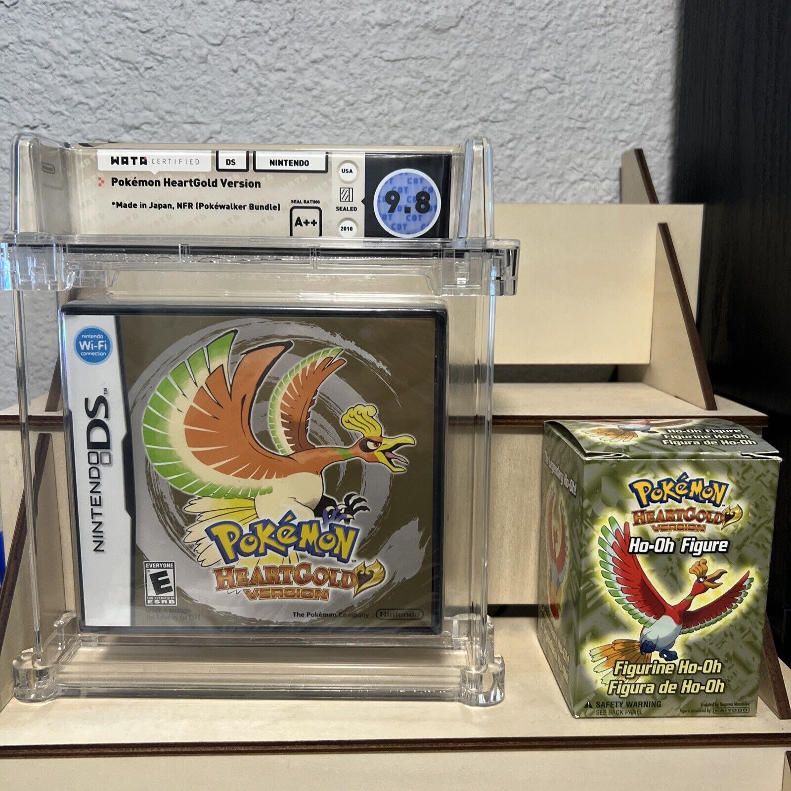 Pokemon HeartGold Version WATA 9.8 A++ Factory Sealed! W/Figure highest  grade