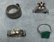 LADIES SIZE 6  7 RING LOT SPOON RING RED/GREEN STONES SILVER TONED METAL