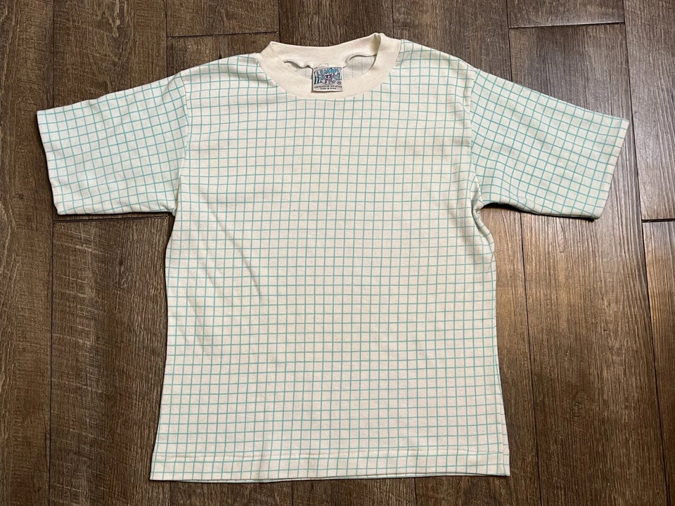 Camiseta Vintage Anos 80 Retro Graphed Cross Hatch Design por Lemon Stick s/Média - Imagem 2 de 4