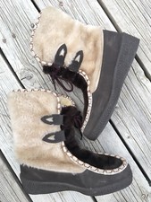 Snowland Vintage Faux Fur Brown Tan Wedge Snow Boots Size 7 Women  s Run Big