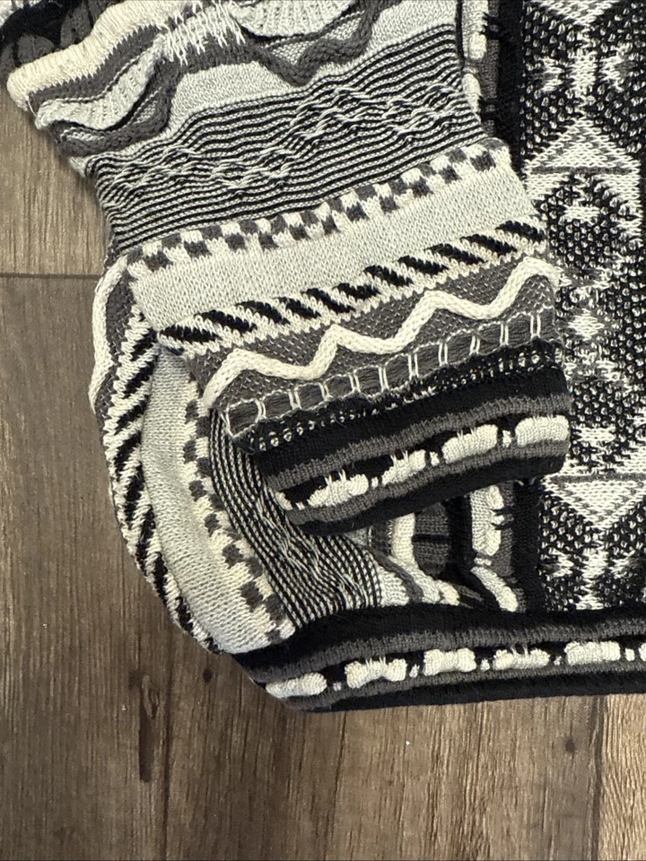 vintage 90s Tundra Cozy Knit 3D Sweater L Black White Grey Pullover Coogi Like - Image 4 of 4