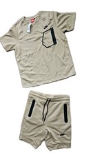 Men Nike T-shirt and Short Set, Sweat Shorts Embroidered 2 Peice Set Sm/M 32-33 