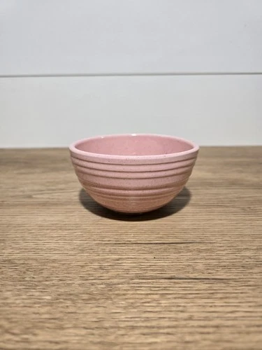 Vintage McCoy Pink Beehive Mixing/Dessert/Cereal Bowl 5.5x3 as is