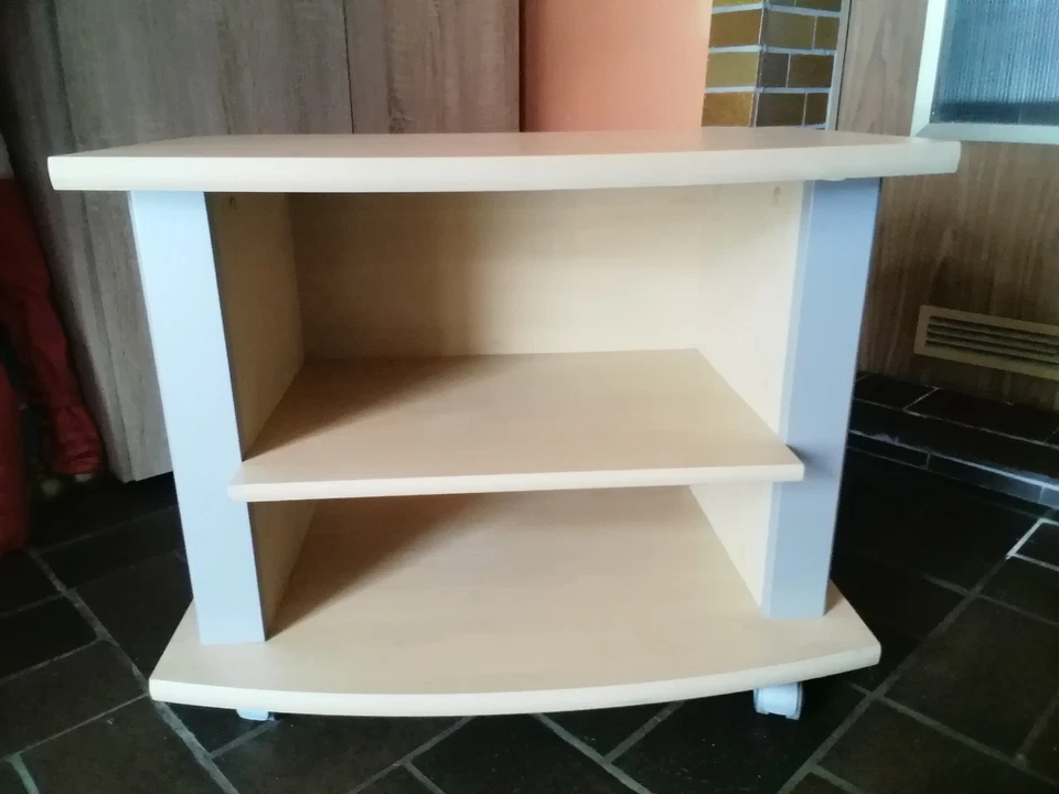 Fernsehertisch beige/grau, gebraucht L-64cm H-50cm T-36cm, zerlegt - Bild 1 von 4
