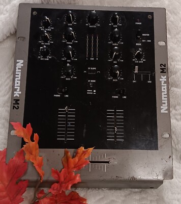 NUMARK M2 DJ MIXER - 2 CHANNEL SCRATCH MIXER 