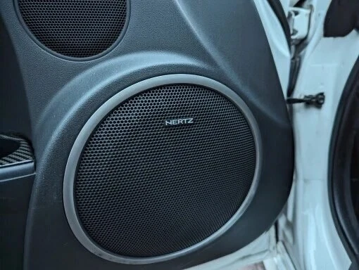 Hertz Aluminum Car Decal Badge Logo Auto Detail decal metal car logo M121-1 - Image 2 of 4