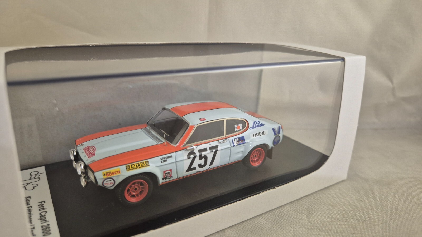 Miniature Ford Capri Mk1 Trofeu DSN275 au 1/43 Monte Carlo 1971