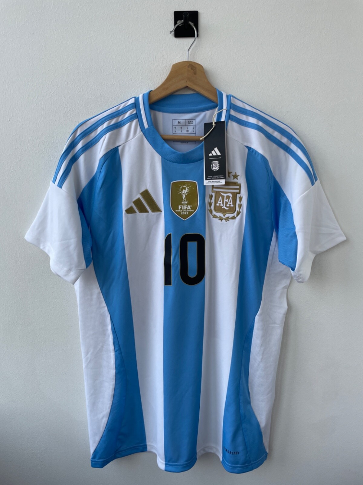 Authentic ARGENTINA 2024 HOME FOOTBALL SHIRT JERSEY CAMISETA ADIDAS MESSI IP8409