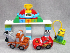 Lego Duplo Disney Pixar Cars Classic Lightning McQueen Tow Mater Raceway