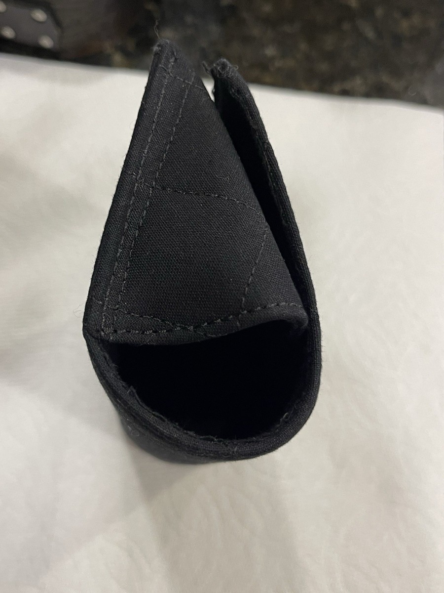 Chanel Quilted Black Fabric Sunglasses Case Soft Case Only  display picture 2