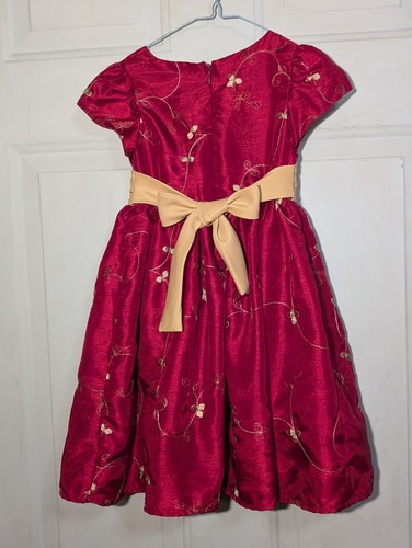 Young Girls Holiday Or Party Dress - Picture 2 of 2