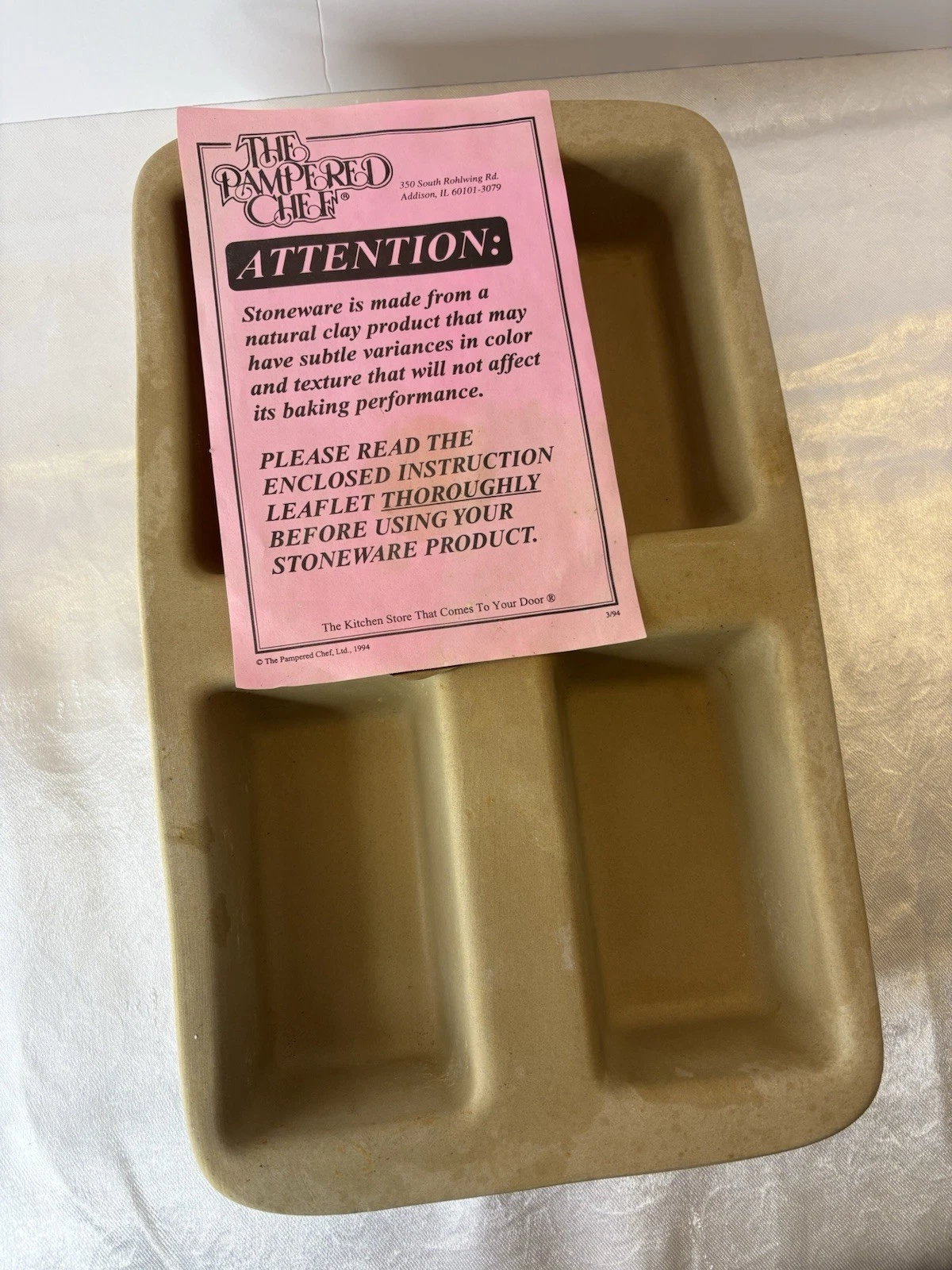 Pampered Chef Stoneware Bread Baker W/Scraper New