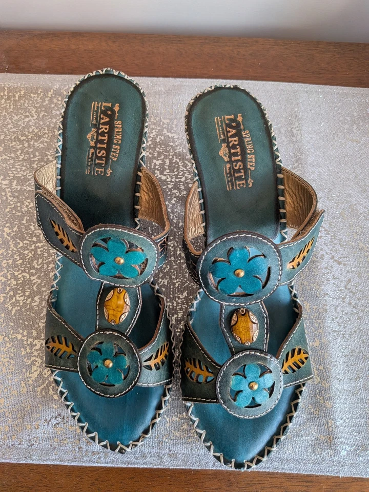L'Artiste Spring Step TORTUGA Leather Sandals Teal Floral Heels Womens 39 US 8.5 - Image 2 of 4