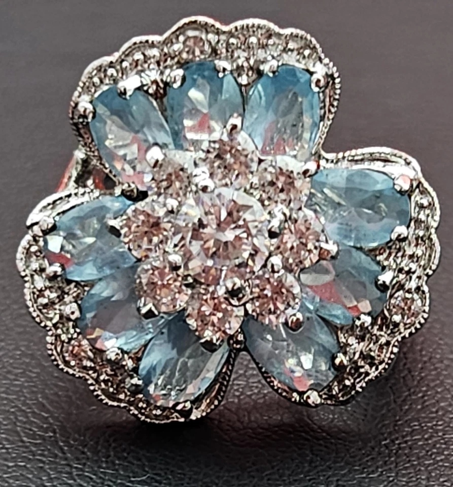 Anillo Nolan Miller cristales de vidrio azul talla 7 Foto 3 de 4