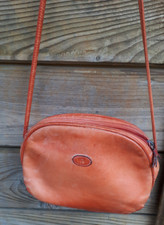 19x14  AIGNER Handtasche Damen, Leder, Farbe Koralle Lachs kleine Umhängetasche