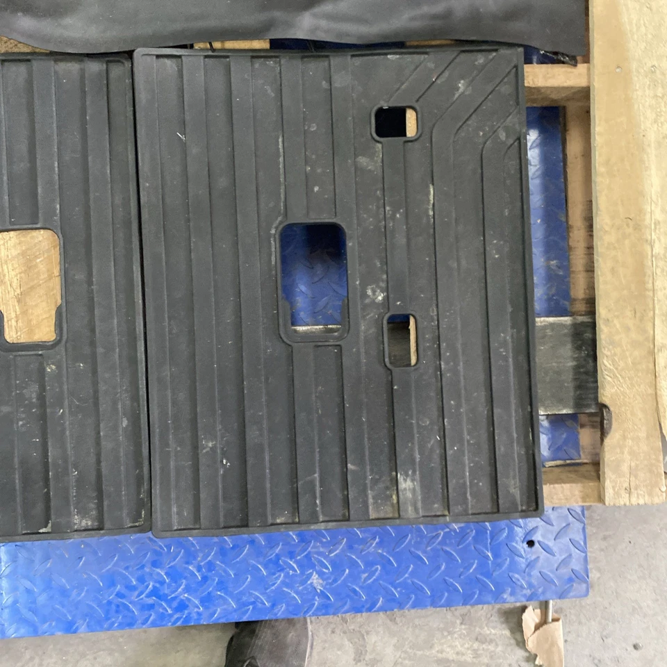 Protector de respaldo trasero Subaru Ascent 2019 2020 2021-2024 tercera fila negro OEM Foto 3 de 4