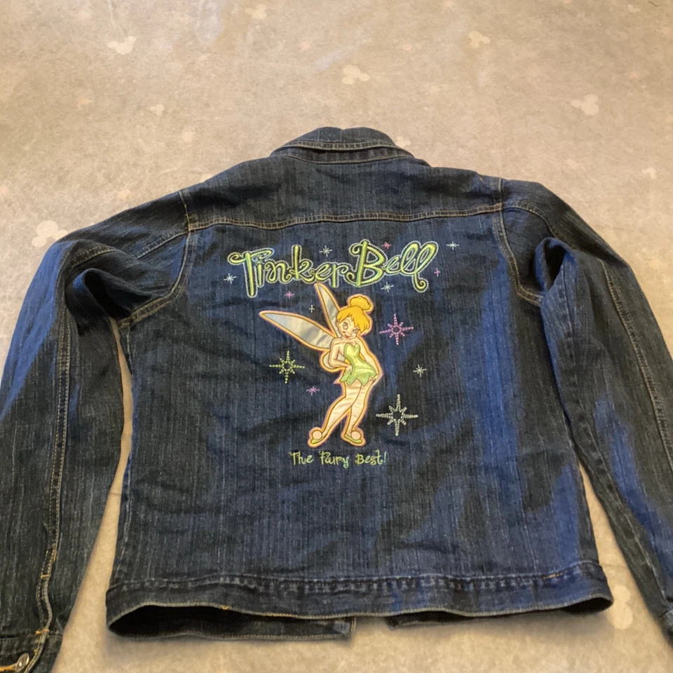 Chaqueta vaquera azul vaquera bordada Tinkerbell de Disney juvenil pequeña Foto 4 de 4