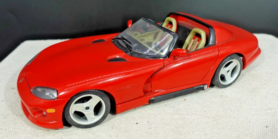 Bburago Dodge Viper RT/10 1/18 Foto 3 de 4