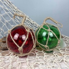 Deko Fischerkugel aus Glas 2er-SET grün und rot 10cm maritime Fischernetzdeko