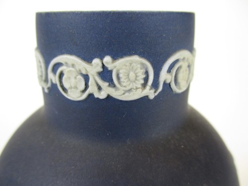 Adams Tunstall Wedgwood Vase, Cobalt Blue - Picture 3 of 12