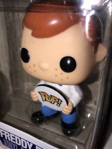 Freddy Funko #17 Vinyl Bobble-Head Pop Figure Exclusive Funklub Blue Bowtie Gold | eBay