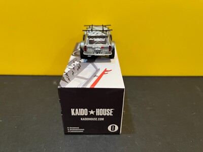 1/64 KAIDO HOUSE MINI GT #121 DATSUN 510 WAGON 4X4 & SURF BOARDS