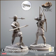 Gadgetworks Toy soldiers Goth Hunters attacking - The Hunt 1:32 From FIERDAN