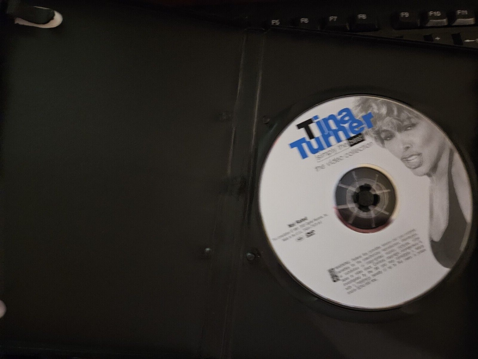 正規品はそれなりの価格 新品同様 プロモ シンプリー・ザ・ベスト [DVD