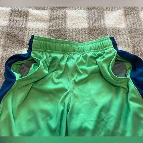 Under Armour Youth Boys Active Dry Fit Shorts Size S, Green/Blue - Picture 3 of 4