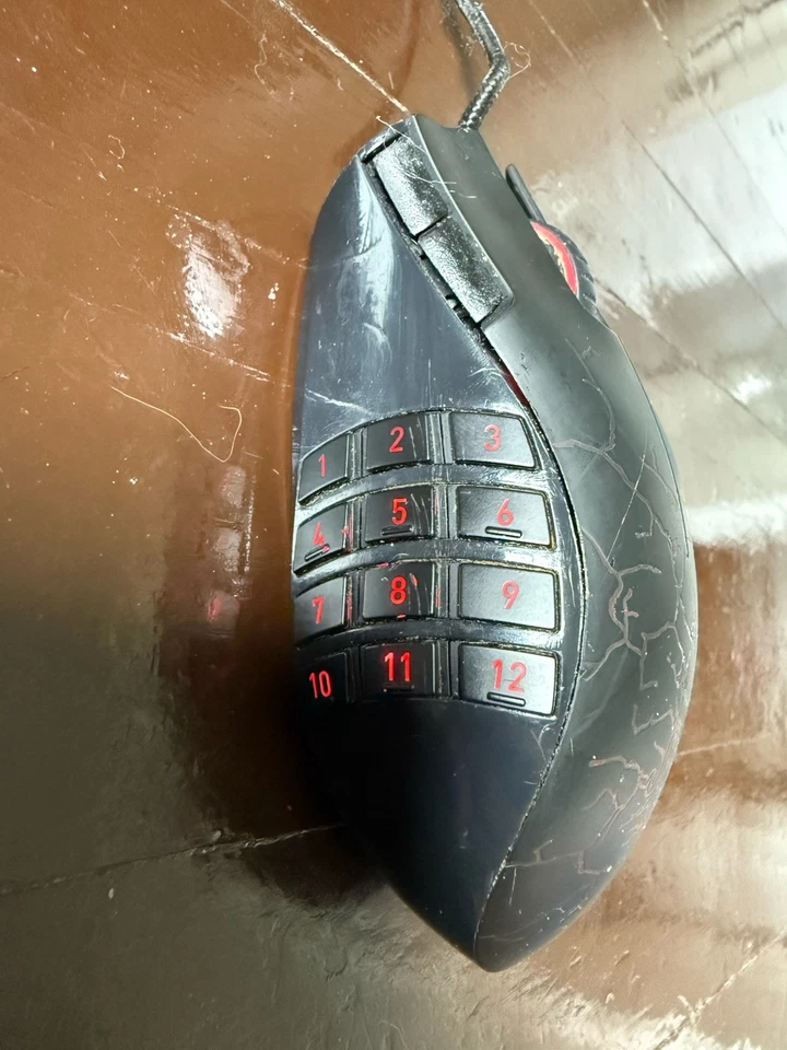 Ratón para juegos Razer Naga fundido edición especial MMO rendimiento RZ01-0028 - USADO Foto 4 de 4