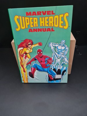 Marvel Super Heroes Annual Published 1989 Vintage Hardback Comic Book
