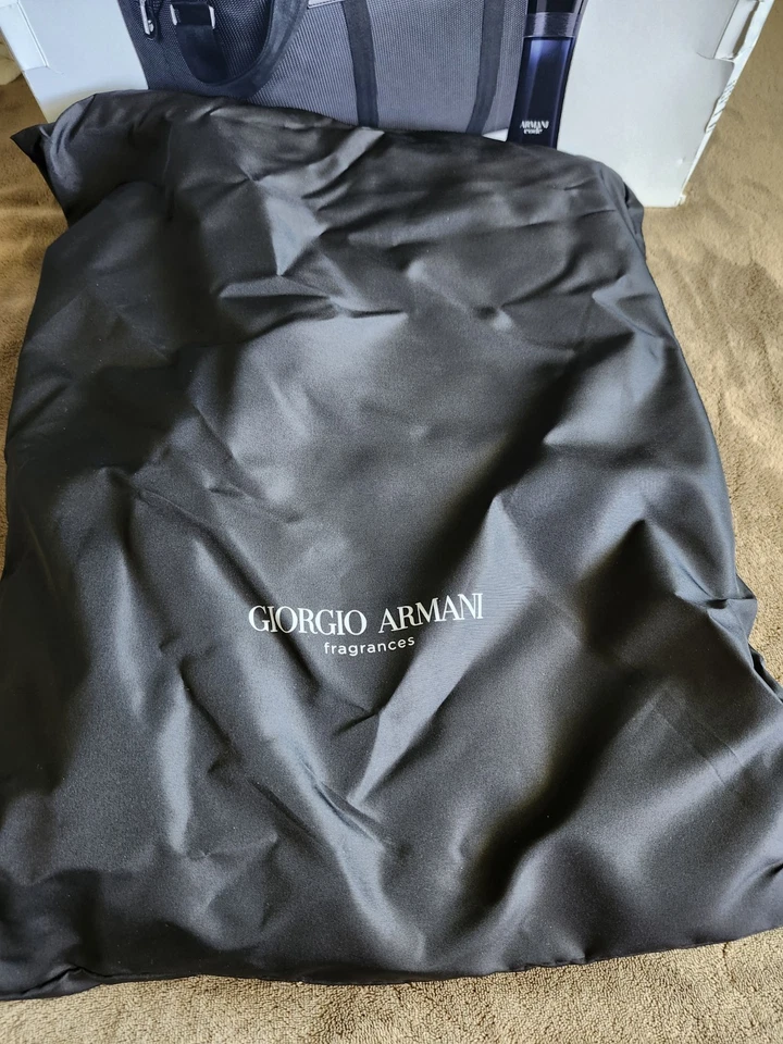 Bolso de Lona Giorgio Armani Lujo Grande Negro Correa para el Hombro Fin de Semana de Viaje Nuevo en Caja Foto 2 de 4