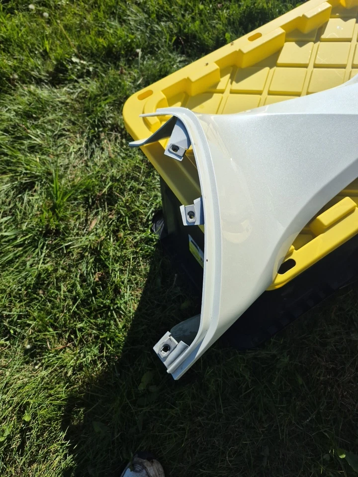 2012 Can-Am Spyder RT родстер RH верхняя боковая панель, белый жемчуг - Изображение 3 из 4