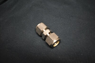 Swagelok SS-810-6 Union, 1/2 in. Tube OD Stainless Steel Compression Fitting