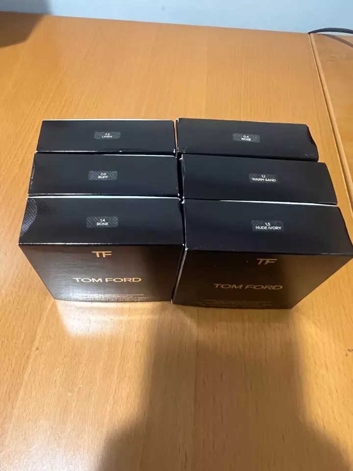 Tom Ford Shade And Illuminating Foundation Soft Radiance Cushion REFILL New - Image 4 of 4