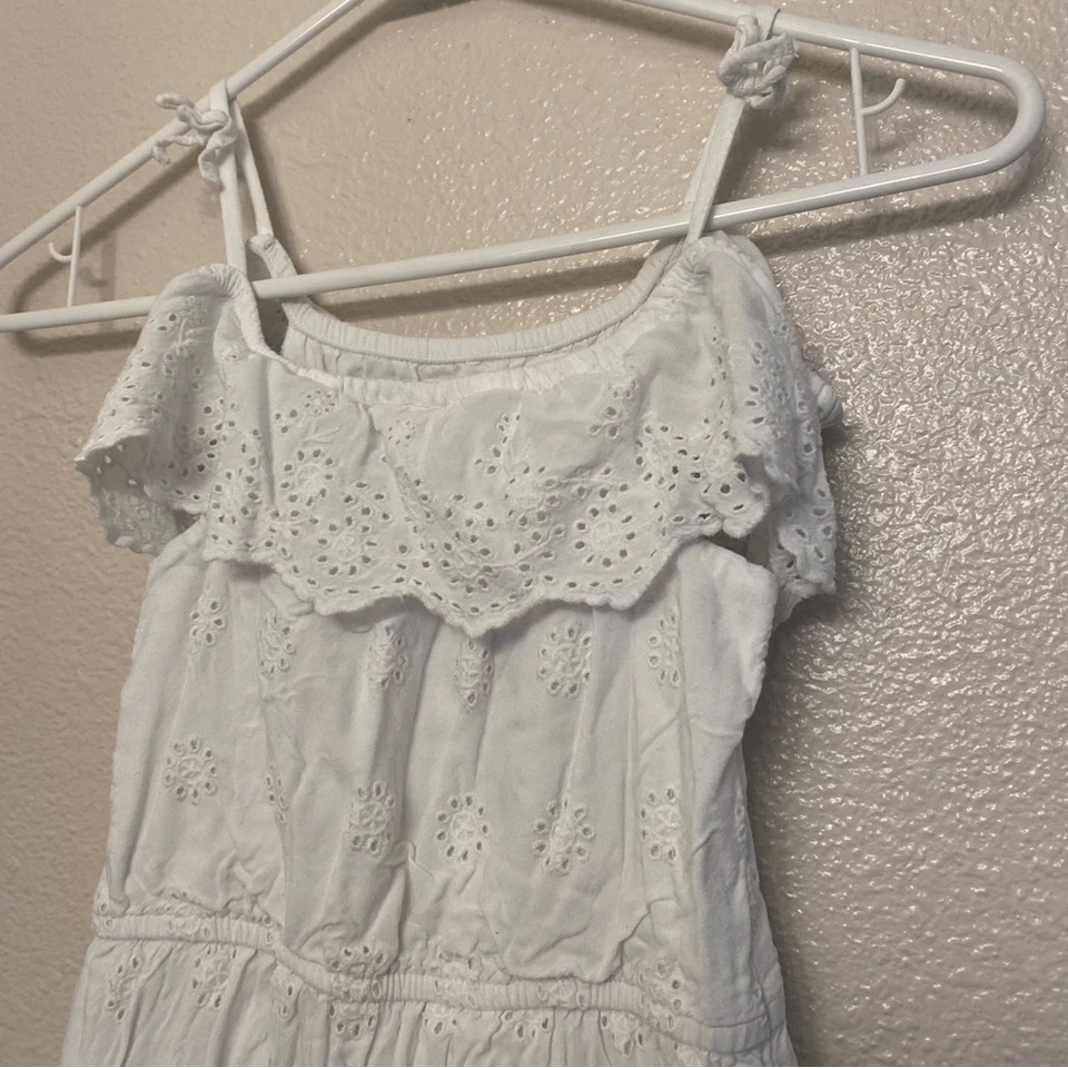 H&M Maxi Vestido Blanco Volantes Fuera del Hombro Encaje Ojales Niñas 5/6 (Funciona Grande) Foto 2 de 4