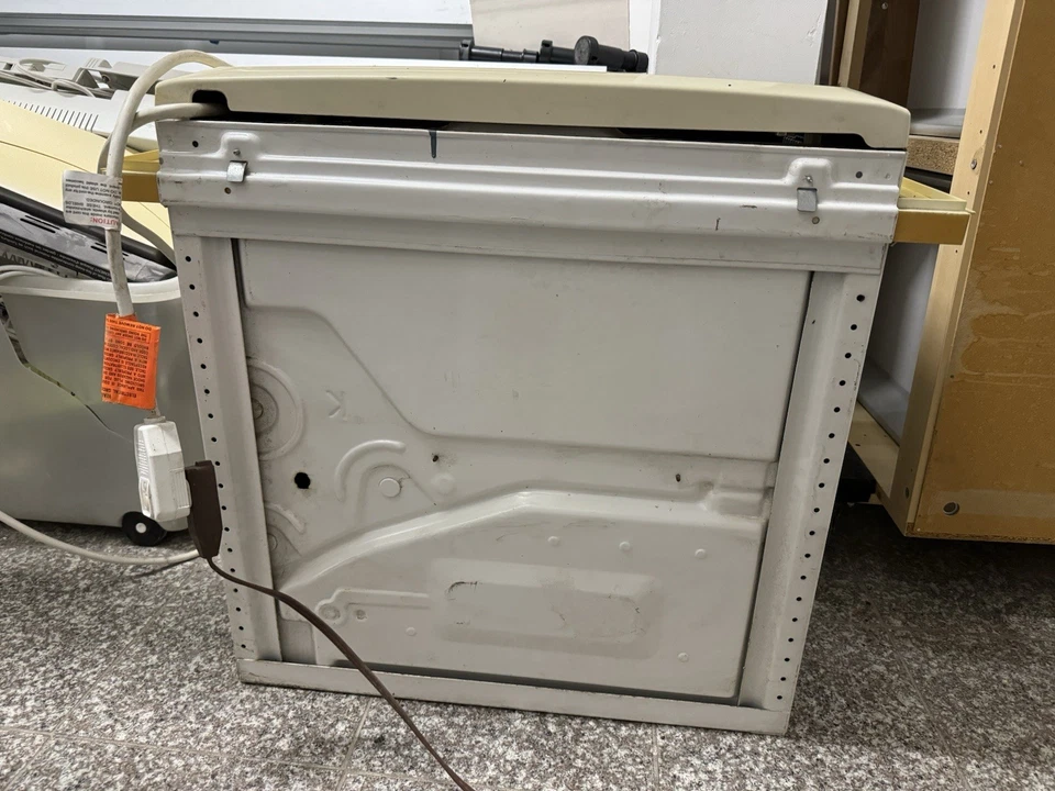 Frigidaire air conditioner used #FRA156MT1 15,100 BTU - Image 3 of 4