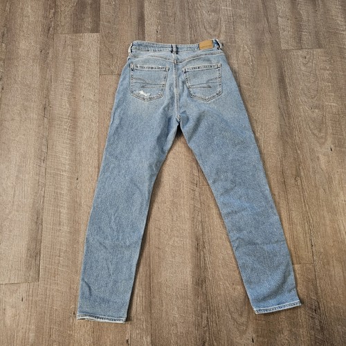 American Eagle Stretch Relaxed High Waist Mom Jeans in Washed Blue Size 4 Long - Picture 2 of 7