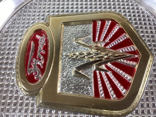 Emblema cappuccio OEM 311232 FORD 801 811 821 841 851 861 871 881 901 941 951 961 971 - Foto 10 di 10
