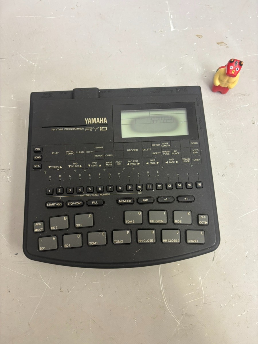 YAMAHA  RY10プログラミングラマー Yamaha RY10 Rhythm Programmer Drum Machine 12 Pads for sale