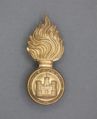 Inniskilling Fusiliers Fur Cap Grenade badge