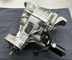 Mercedes Rear Differential ML W164 GL Replacement Rear Axle 3.093.45 3.90 3.70