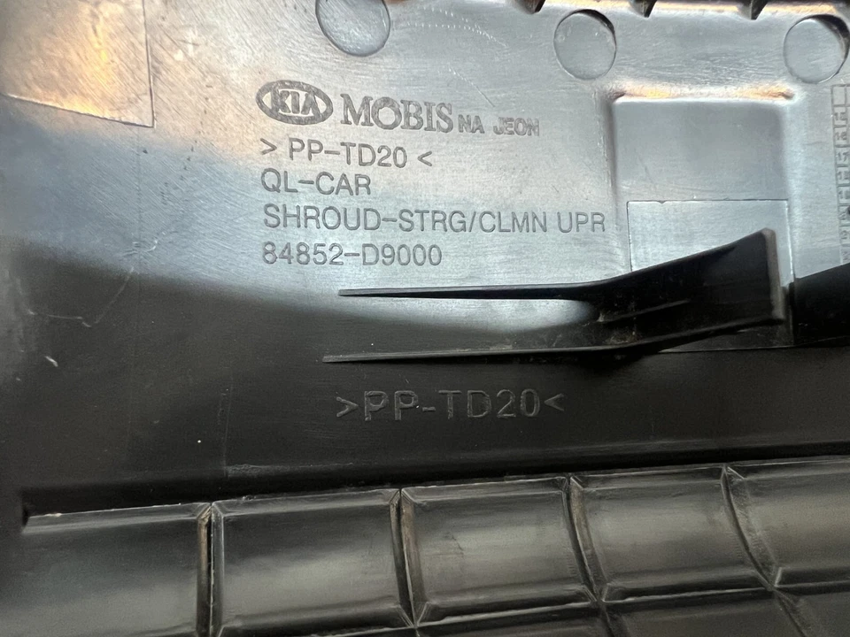 2018-19 Kia Sportage Instrument Cluster Trim Bezel Column Shroud OEM 84831-D9000 - Image 3 of 4