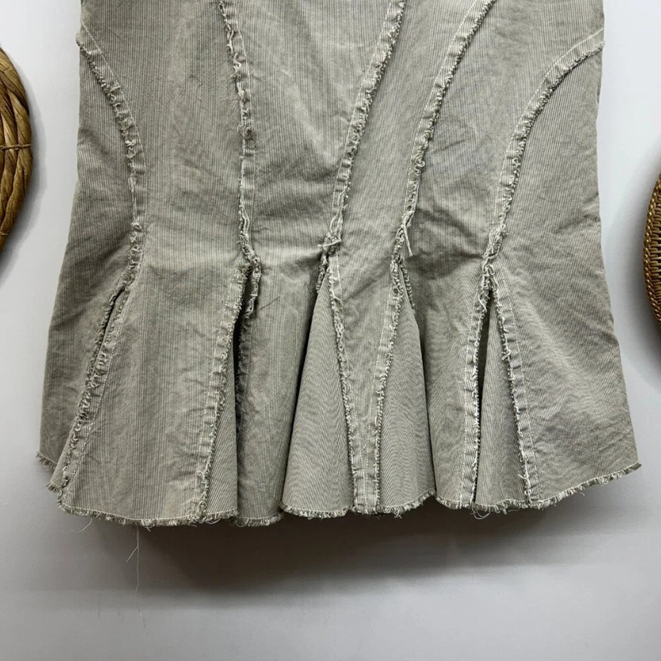 Vintage Y2K 2000s Poleci Gray White Striped Raw Edge Flare Skirt 6 - Image 4 of 4