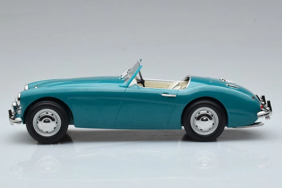 182600 Austin Healey 3000 MK1 Roadster Norev 1/18 - Image 3 of 4